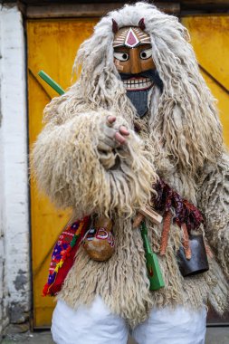 MOHACS, HUNGARY - 02 Mart Busojaras Karnavalı. 02 Mart 2025, Mohacs, Macaristan.