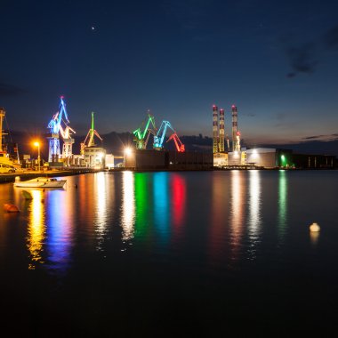 Pula, Hırvatistan ışıklı Vinçler