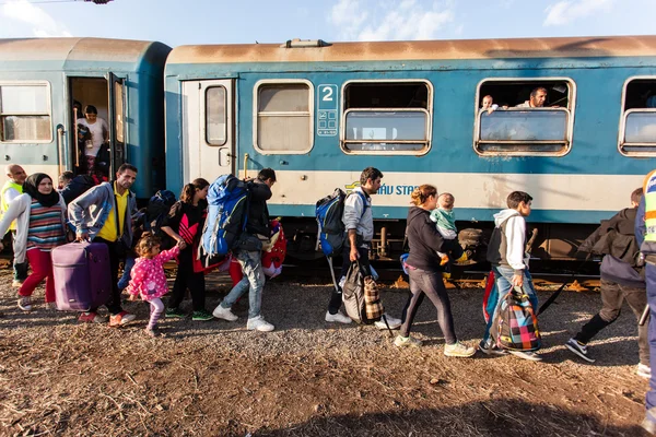战争难民在杰凯涅什火车站 — 图库照片