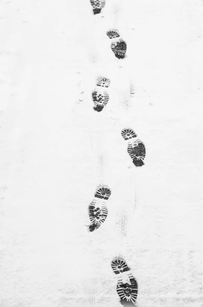 Fußabdrücke im Schnee — Stockfoto