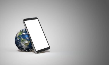 Beyaz zemin üzerinde dünya olan akıllı telefon - Nasa 'dan Dünya haritası - 3D görüntüleme