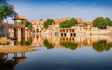 Gadi Sagar (Gadisar), Jaisalmer, Rajasthan, Hindistan, Asya