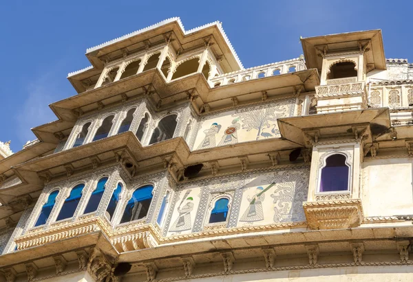 Αστικό παλάτι στην πόλη Udaipur. Ρατζαστάν, Ινδία, Ασία — Φωτογραφία Αρχείου