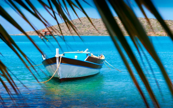 Rybářské lodě z pobřeží Kréty, Řecko — Stock fotografie
