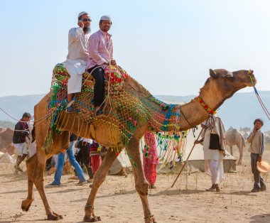 Kimliği belirsiz bir erkek katılır Pushkar Fuarı