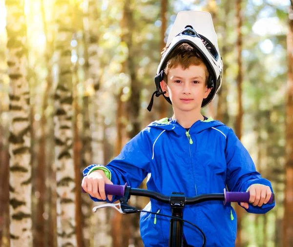 Boy biking — Stock Photo, Image