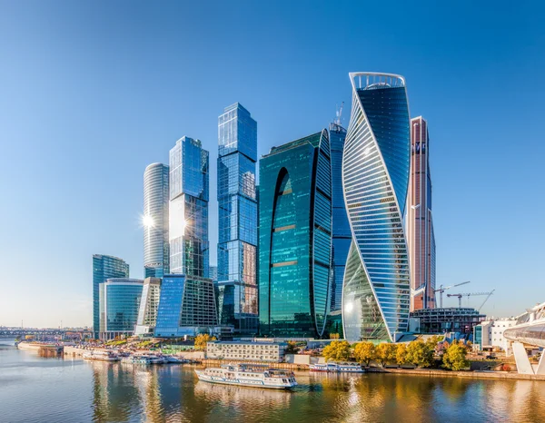 Moskevské město - pohled na mrakodrapy Moskevské mezinárodní obchodní centrum. — Stock fotografie