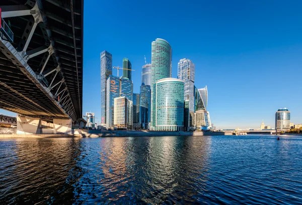 Ciudad de Moscú - vista de los rascacielos Moscow International Business Center. — Foto de Stock