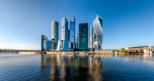 Moskevské město - pohled na mrakodrapy Moskevské mezinárodní obchodní centrum. — Stock fotografie