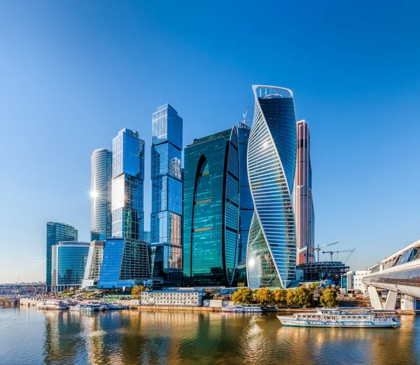 Ciudad de Moscú - vista de los rascacielos Moscow International Business Center. —  Fotos de Stock
