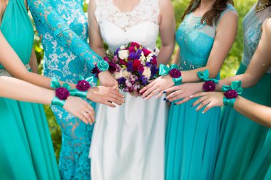 Gelini yakın çekim