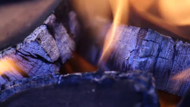 Bruciando fiamme calde — Video Stock