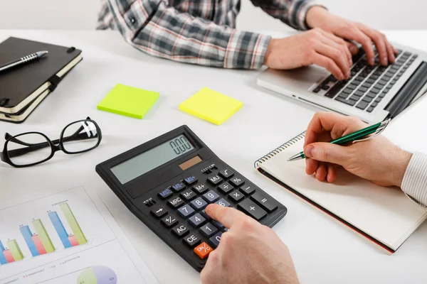 Geschäftskonzept Zwei Geschäftsleute Arbeiten Und Treffen Sich Mit Ihm Büro — Stockfoto