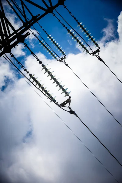 Elektrik Dünyanın Büyük Enerjisidir Yüksek Voltaj Direği Yüksek Voltajlı Gökyüzü — Stok fotoğraf
