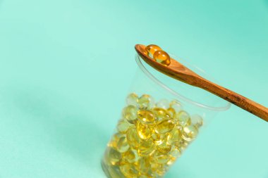 Morina ciğeri yağı Omega 3 jel kapsülleri