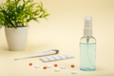 Beslenme takviyesi ve kapsülleri içeren bileşikler