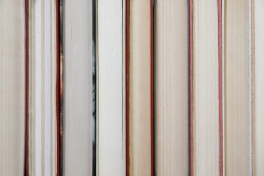 Kaliteli eski ciltli kitaplarla kompozisyon