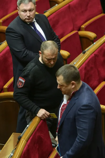 El Parlamento ucraniano reanuda el trabajo con una nueva estructura 27 noviembre 2014 Kiev, Ucrania — Foto de Stock