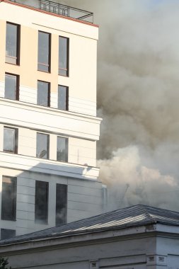  108 Frolovska bir depoda yangın