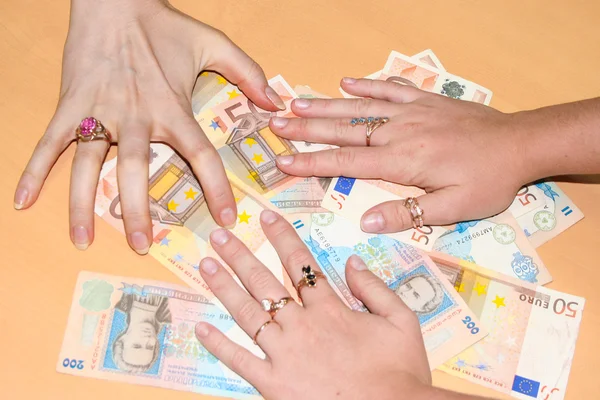 A különböző országokból származó pénz: euro, Hrivnya. — Stock Fotó