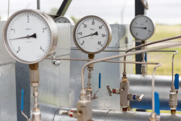 Geçen basınç göstergesi