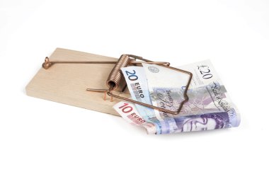 Euro ve sterlin faturaları ile fare kapanı