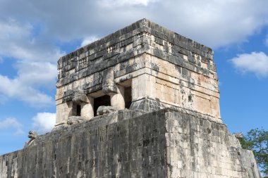 Arkeolojik karmaşık Chichen Itza, Meksika en çok ziyaret edilen sitelerin parçası bir görünümünü