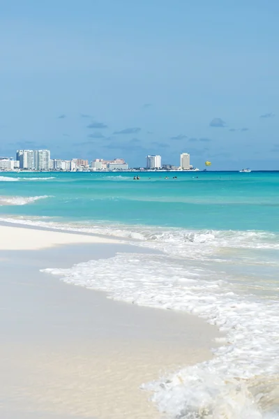 A view of the beautiful beach in Cancun, Mexico — Stock Photo, Image