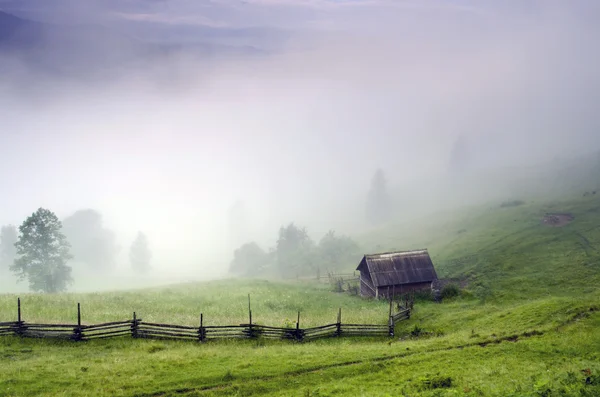 Večer horské plošině krajina (karpatský, Ukrajina) — Stock fotografie