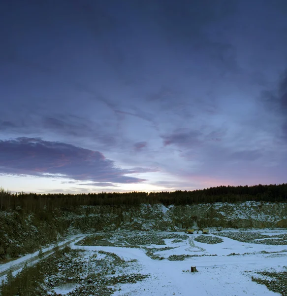 Egy elhagyott kő gödör téli panoráma — Stock Fotó
