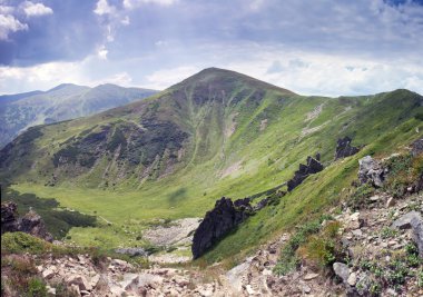 puslu sabah dağın (Karpat Mt'ın, Ukrayna)