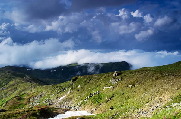 Chornogora horský hřeben Karpat, Ukrajina. — Stock fotografie