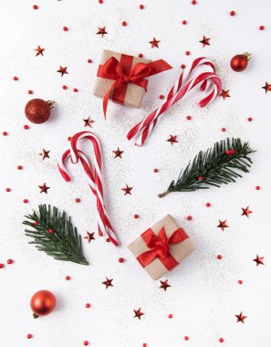 Hediyeler ve dekorasyonlarla güzel bir Noel arkaplanı