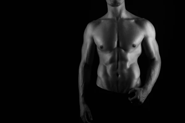 Torso Muscular Masculino Culturista Forma Sobre Fondo Negro — Foto de Stock