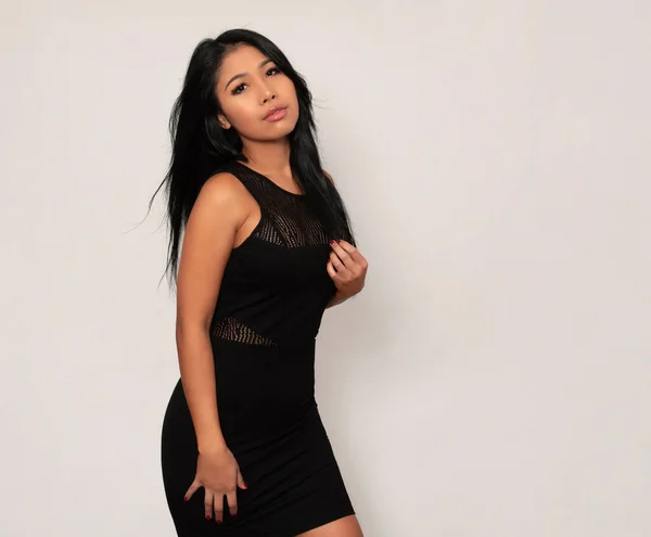 Beautiful Asian Woman Long Black Hair Posing Dress Grey Background — Stock Photo, Image