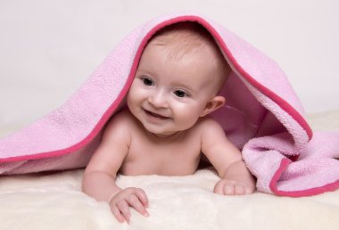 genç bebek battaniye var yalan