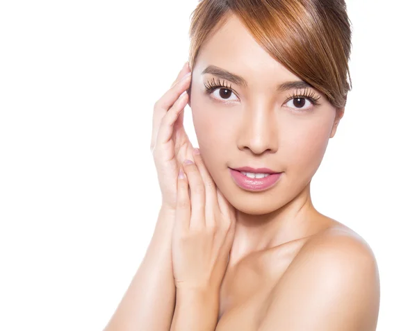 Portrait of beautiful young asian woman with clear skin — Stock Photo, Image