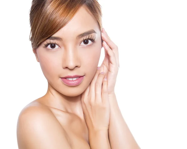 Portrait of beautiful young asian woman with clear skin — Stock Photo, Image