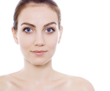 Mavi gözlü güzel genç kadın.