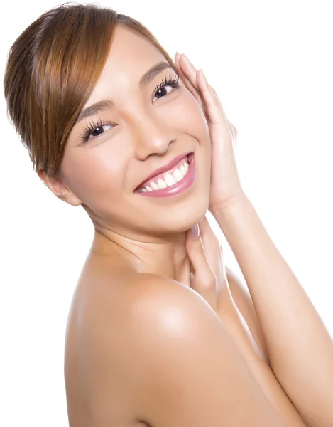 Portrait of beautiful young asian woman with clear skin — Stock Photo, Image