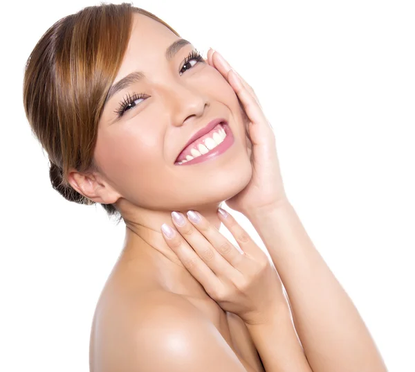 Portrait of beautiful young asian woman with clear skin — Stock Photo, Image