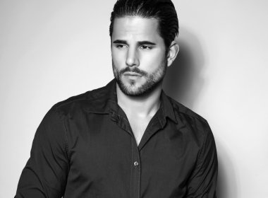 yakışıklı genç takım