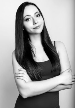 güzel genç kırmızı saçlı kadın neşeyle