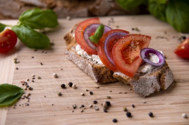 lezzetli dilim ekmek