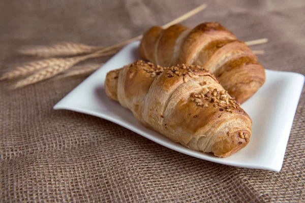 Croissants deliciosos frescos — Fotografia de Stock