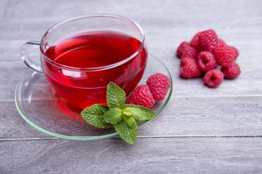 Taze demlenmiş çay
