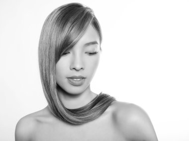 uzun saçlı genç güzel Asyalı kadın