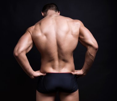 yakışıklı genç ve formda adam