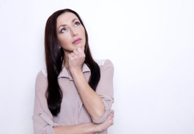 Güzel, gülümseyen kadın