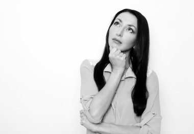 Güzel, gülümseyen kadın